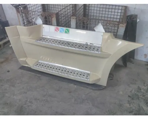 FREIGHTLINER CASCADIA 126 CAB SKIRTSIDE FAIRING