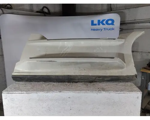 FREIGHTLINER CASCADIA 126 CAB SKIRTSIDE FAIRING