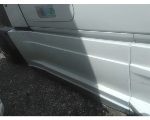 FREIGHTLINER CASCADIA 126 CAB SKIRTSIDE FAIRING