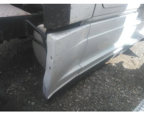 FREIGHTLINER CASCADIA 126 CAB SKIRTSIDE FAIRING