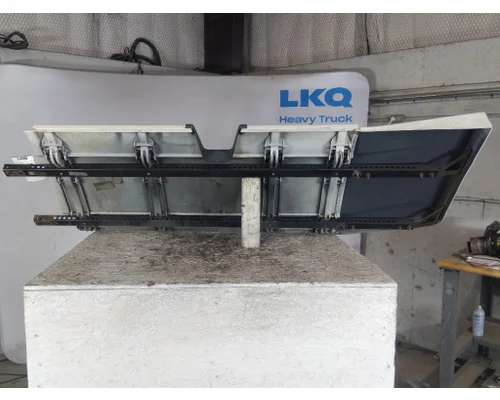 FREIGHTLINER CASCADIA 126 CAB SKIRTSIDE FAIRING