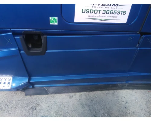 FREIGHTLINER CASCADIA 126 CAB SKIRT/SIDE FAIRING