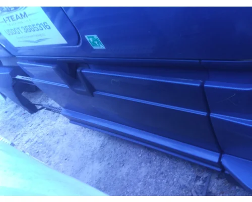 FREIGHTLINER CASCADIA 126 CAB SKIRTSIDE FAIRING
