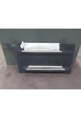 FREIGHTLINER CASCADIA 126 CAB SKIRT/SIDE FAIRING