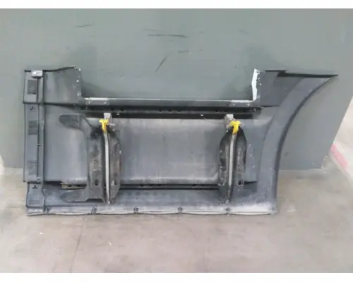 FREIGHTLINER CASCADIA 126 CAB SKIRTSIDE FAIRING