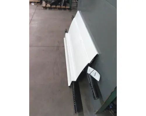 FREIGHTLINER CASCADIA 126 CAB SKIRTSIDE FAIRING