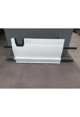 FREIGHTLINER CASCADIA 126 CAB SKIRT/SIDE FAIRING