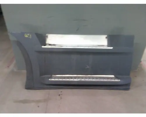 FREIGHTLINER CASCADIA 126 CAB SKIRTSIDE FAIRING