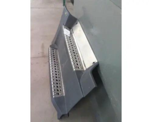 FREIGHTLINER CASCADIA 126 CAB SKIRTSIDE FAIRING