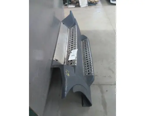 FREIGHTLINER CASCADIA 126 CAB SKIRTSIDE FAIRING
