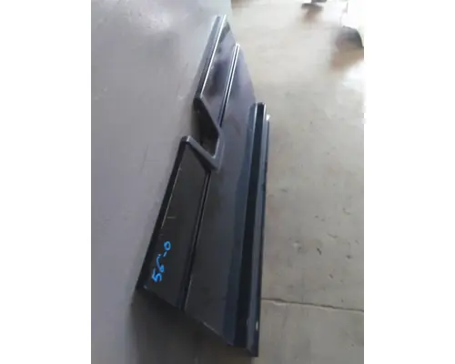 FREIGHTLINER CASCADIA 126 CAB SKIRTSIDE FAIRING