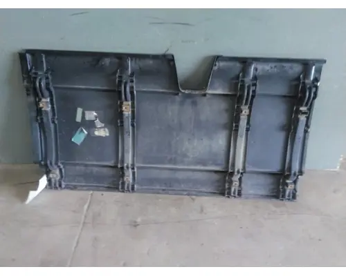FREIGHTLINER CASCADIA 126 CAB SKIRTSIDE FAIRING