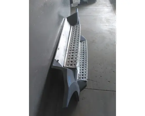 FREIGHTLINER CASCADIA 126 CAB SKIRTSIDE FAIRING
