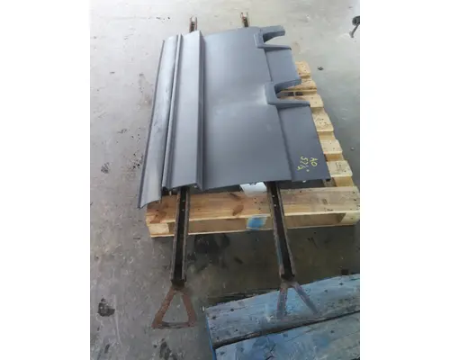 FREIGHTLINER CASCADIA 126 CAB SKIRTSIDE FAIRING