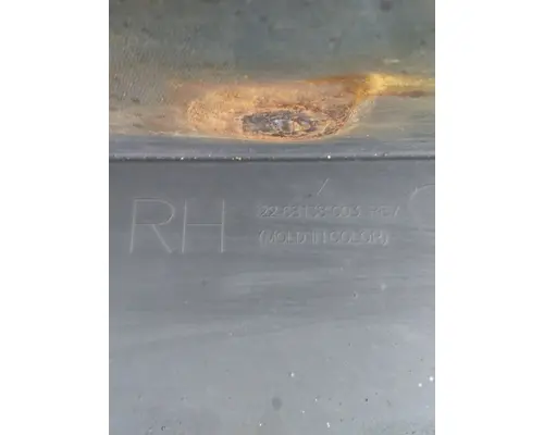 FREIGHTLINER CASCADIA 126 CAB SKIRTSIDE FAIRING