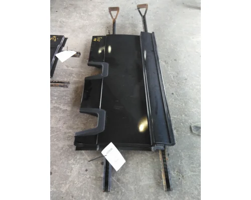 FREIGHTLINER CASCADIA 126 CAB SKIRTSIDE FAIRING