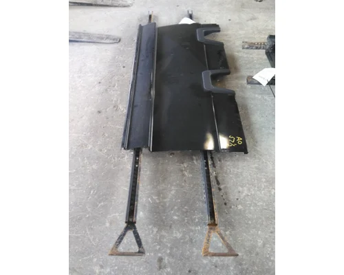 FREIGHTLINER CASCADIA 126 CAB SKIRTSIDE FAIRING