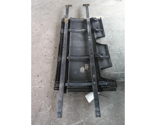 FREIGHTLINER CASCADIA 126 CAB SKIRTSIDE FAIRING