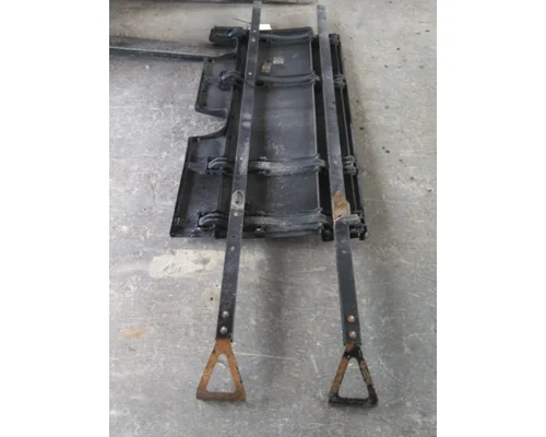 FREIGHTLINER CASCADIA 126 CAB SKIRTSIDE FAIRING