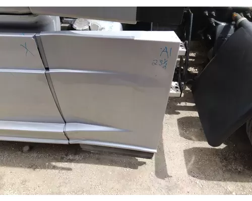 FREIGHTLINER CASCADIA 126 CAB SKIRTSIDE FAIRING