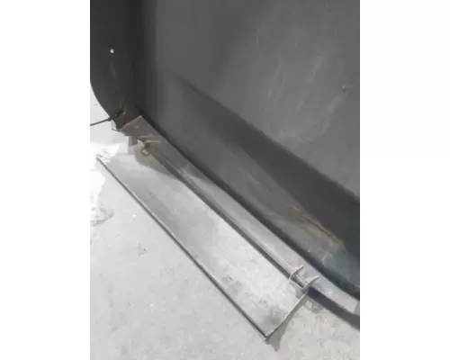 FREIGHTLINER CASCADIA 126 CAB SKIRTSIDE FAIRING