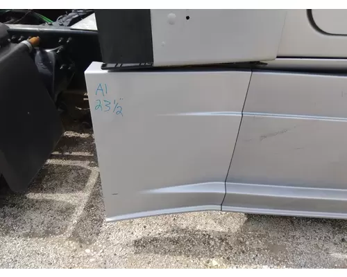 FREIGHTLINER CASCADIA 126 CAB SKIRTSIDE FAIRING