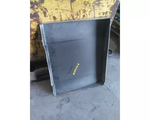 FREIGHTLINER CASCADIA 126 CAB SKIRTSIDE FAIRING