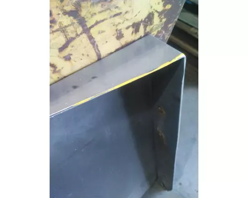 FREIGHTLINER CASCADIA 126 CAB SKIRTSIDE FAIRING