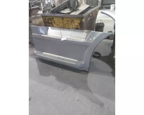 FREIGHTLINER CASCADIA 126 CAB SKIRTSIDE FAIRING