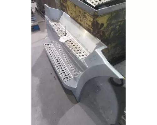 FREIGHTLINER CASCADIA 126 CAB SKIRTSIDE FAIRING