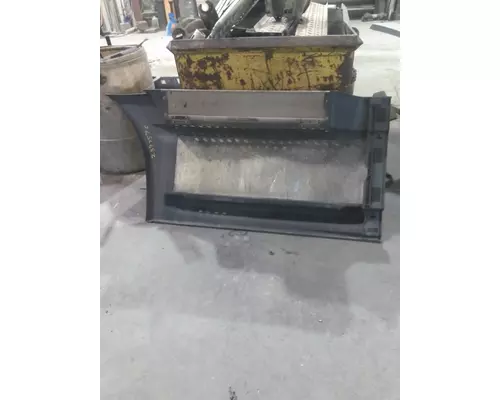 FREIGHTLINER CASCADIA 126 CAB SKIRTSIDE FAIRING