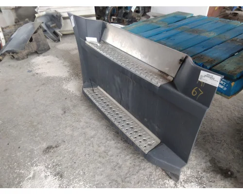 FREIGHTLINER CASCADIA 126 CAB SKIRTSIDE FAIRING