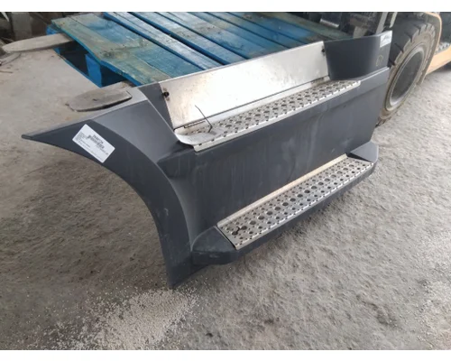 FREIGHTLINER CASCADIA 126 CAB SKIRTSIDE FAIRING