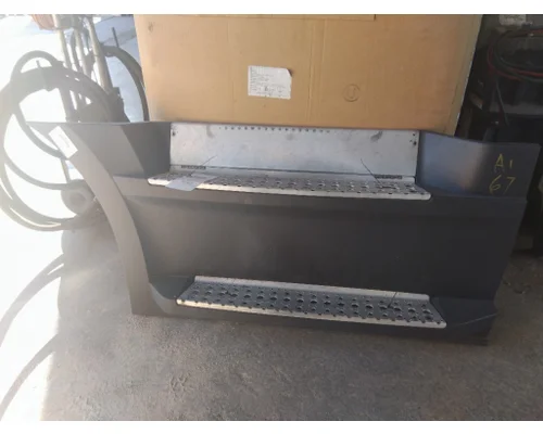 FREIGHTLINER CASCADIA 126 CAB SKIRTSIDE FAIRING
