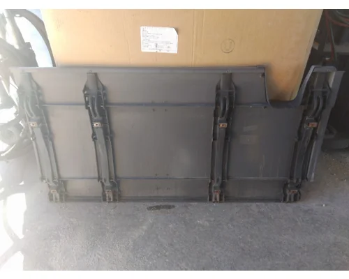 FREIGHTLINER CASCADIA 126 CAB SKIRTSIDE FAIRING