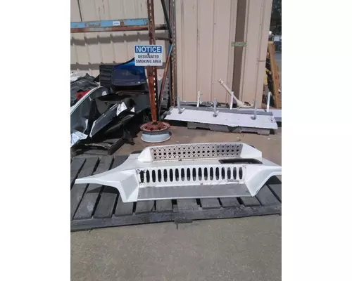 FREIGHTLINER CASCADIA 126 CAB SKIRTSIDE FAIRING