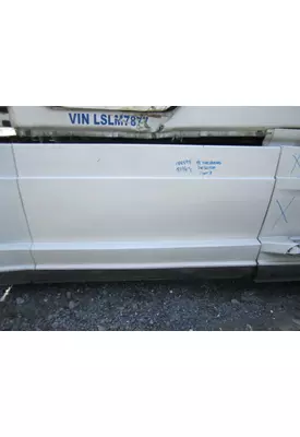 FREIGHTLINER CASCADIA 126 CAB SKIRT/SIDE FAIRING