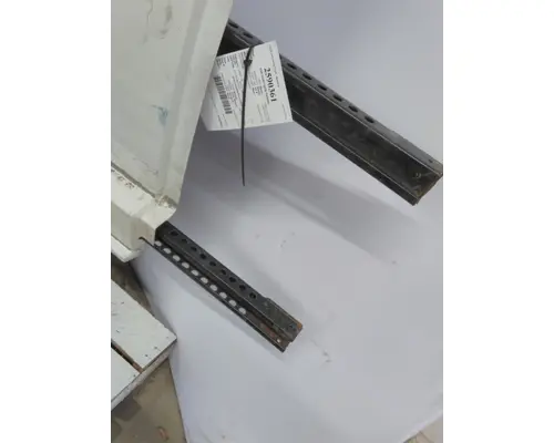 FREIGHTLINER CASCADIA 126 CAB SKIRTSIDE FAIRING