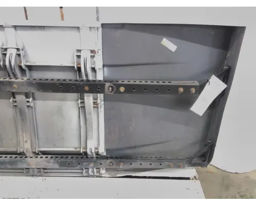 FREIGHTLINER CASCADIA 126 CAB SKIRTSIDE FAIRING