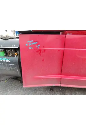 FREIGHTLINER CASCADIA 126 CAB SKIRT/SIDE FAIRING
