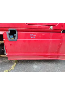 FREIGHTLINER CASCADIA 126 CAB SKIRT/SIDE FAIRING