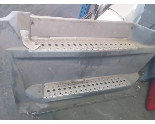 FREIGHTLINER CASCADIA 126 CAB SKIRTSIDE FAIRING