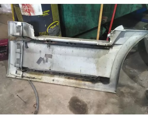 FREIGHTLINER CASCADIA 126 CAB SKIRTSIDE FAIRING