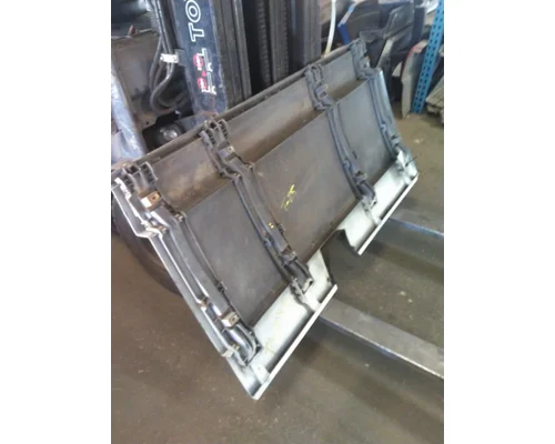 FREIGHTLINER CASCADIA 126 CAB SKIRTSIDE FAIRING