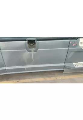 FREIGHTLINER CASCADIA 126 CAB SKIRT/SIDE FAIRING