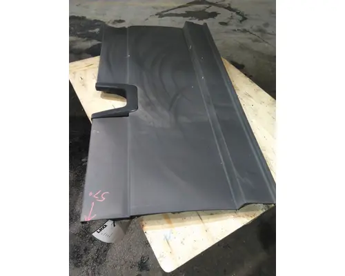 FREIGHTLINER CASCADIA 126 CAB SKIRTSIDE FAIRING