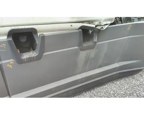 FREIGHTLINER CASCADIA 126 CAB SKIRTSIDE FAIRING