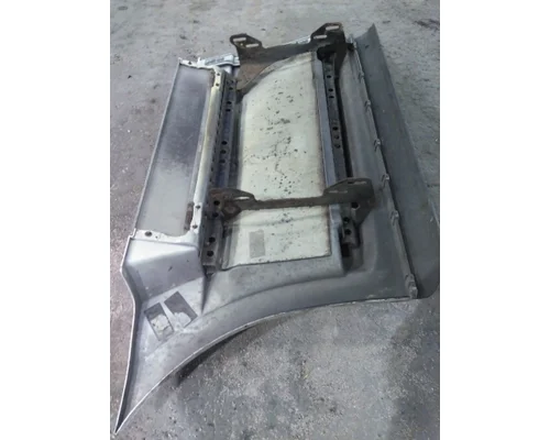 FREIGHTLINER CASCADIA 126 CAB SKIRTSIDE FAIRING