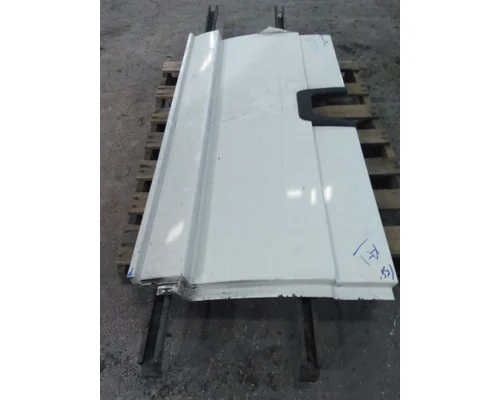 FREIGHTLINER CASCADIA 126 CAB SKIRTSIDE FAIRING