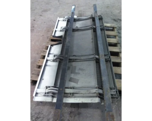 FREIGHTLINER CASCADIA 126 CAB SKIRTSIDE FAIRING